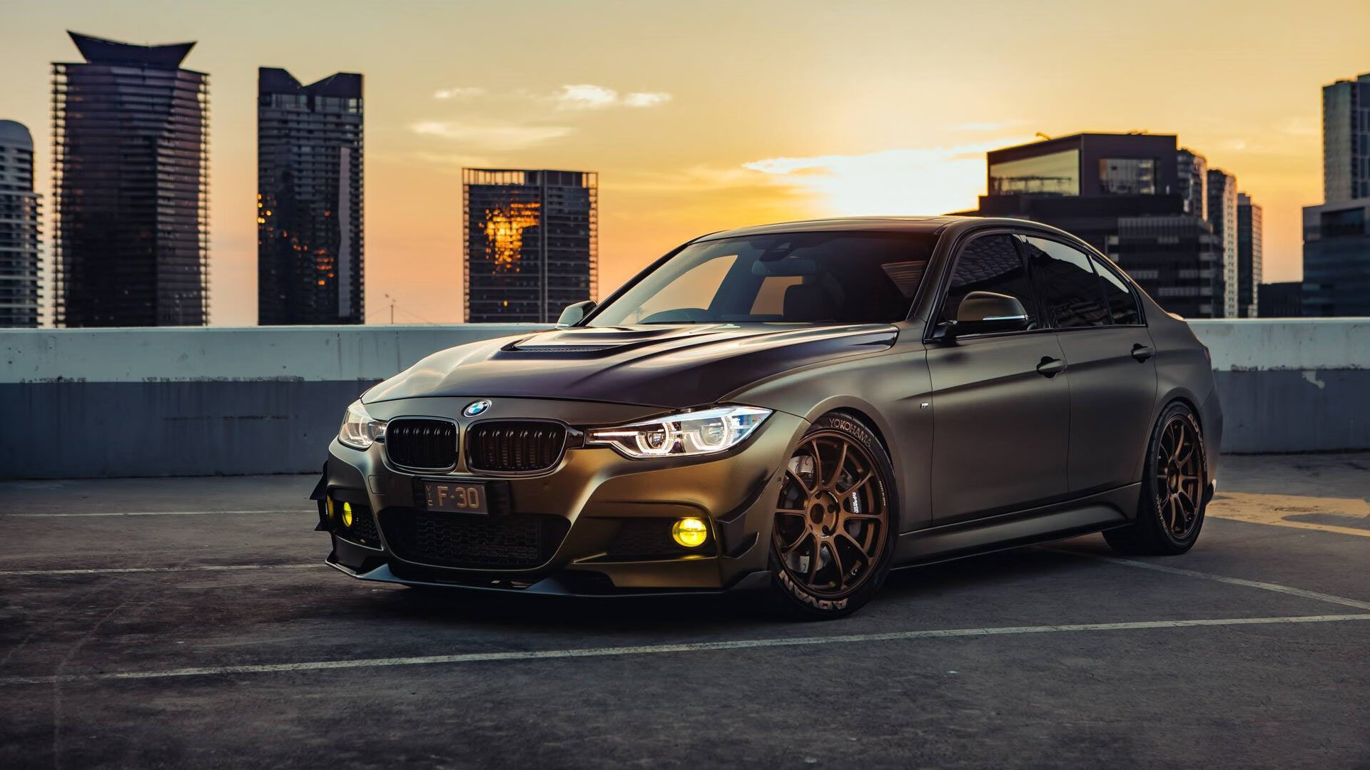 AIYOUXI.COM-现场直击：球迷现场激情互动瞬间，足球球迷现场