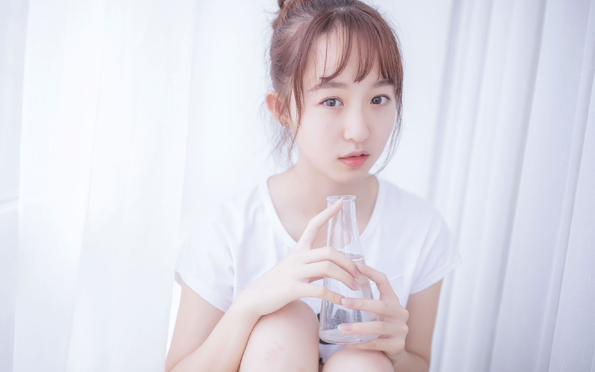 爱游戏娱乐平台-葡萄牙骑手玛丽亚·卡埃塔诺在2024年葡萄牙盛装舞步锦标赛中获得个人赛银牌，展现坚韧精神。