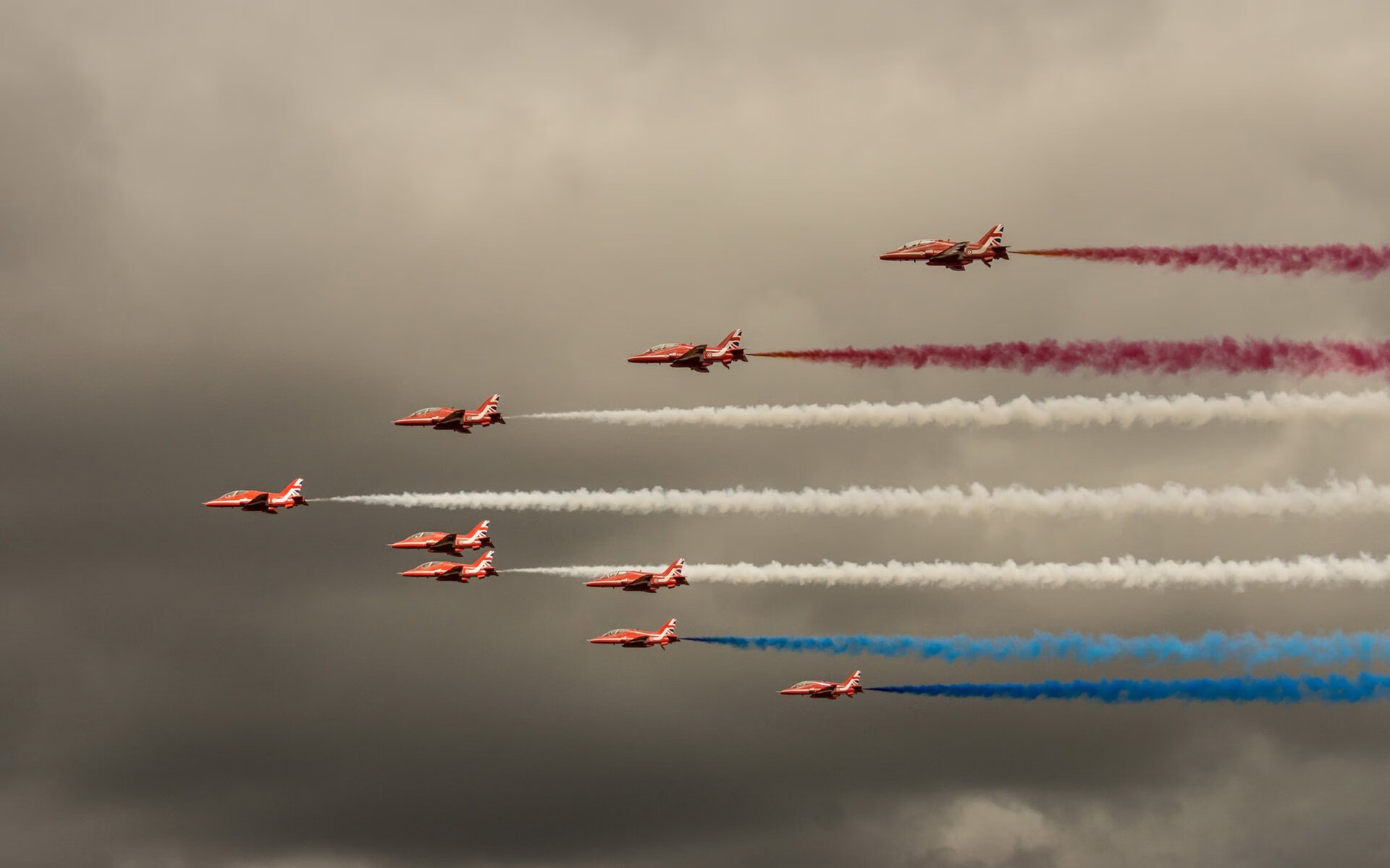 AYX体育-特内里费连续击败对手，士气高涨继续追赶领头羊，特内里费岛在哪里